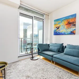 luxury-2-bedroom-downtown-toronto-condo-w-v-parkin.hotelstorontoontario.org/