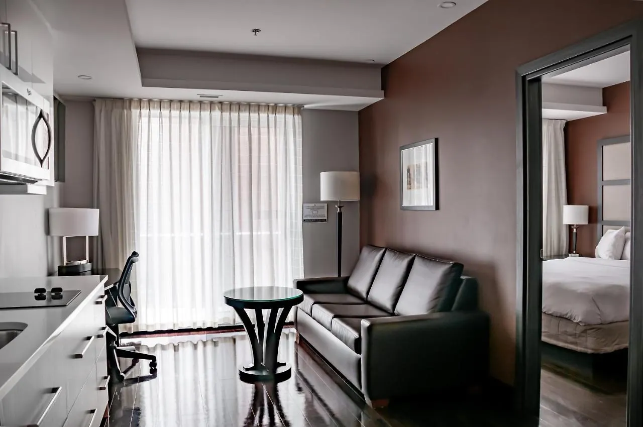 M Montreal Hostel